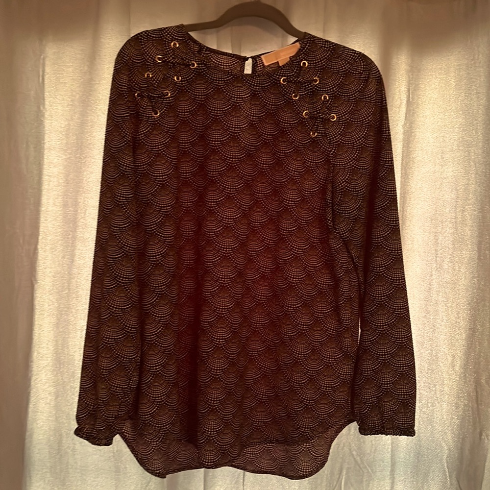 Large Micheal Kors blouse! Black with white pattern! Perfect for business wear!